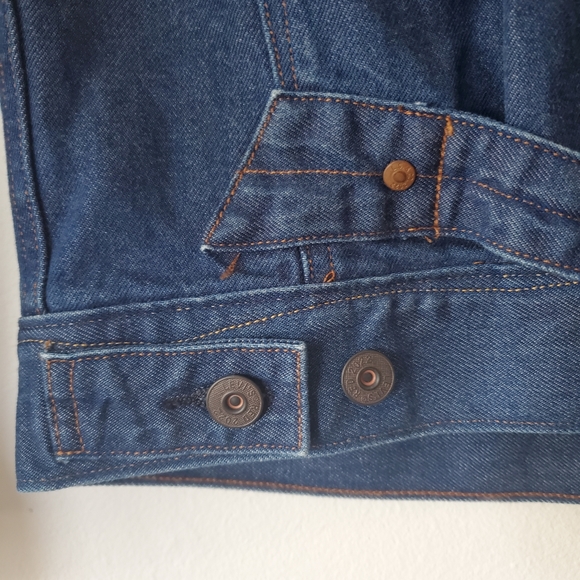 SOLD - NWOT! Levi's RED RARE Denin Jean Jacket - Picture 9 of 11